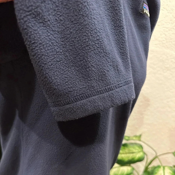 Patagonia half zip navy sweater size M - Picture 4 of 6